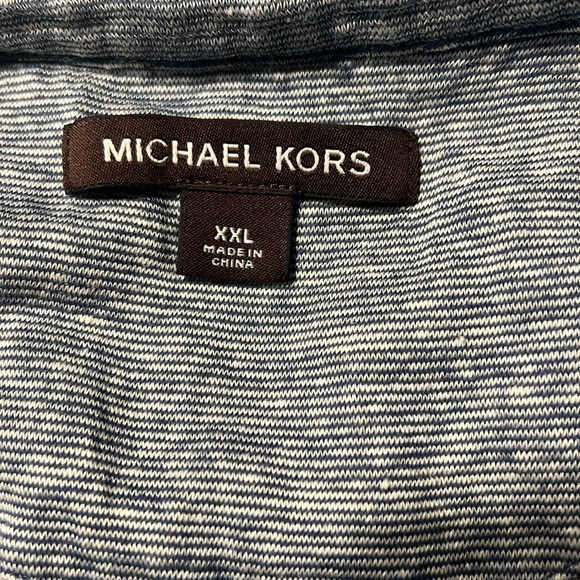 Michael Kors short sleeve T-shirt half button for that sexy look - Picture 4 of 4